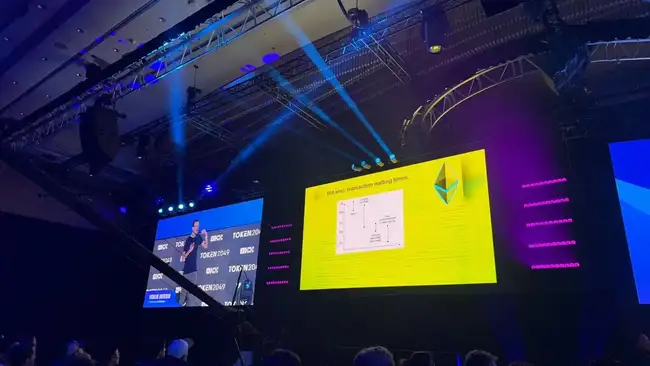 Vitalik 在 Token 2049 演讲中强调：以太坊应在满足需求的同时，坚持开源与去中心化的理念