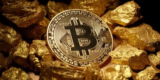 比特币供应紧缩，交易所余额剧减！BTC突破10.2万美元，轧空警报响彻市场