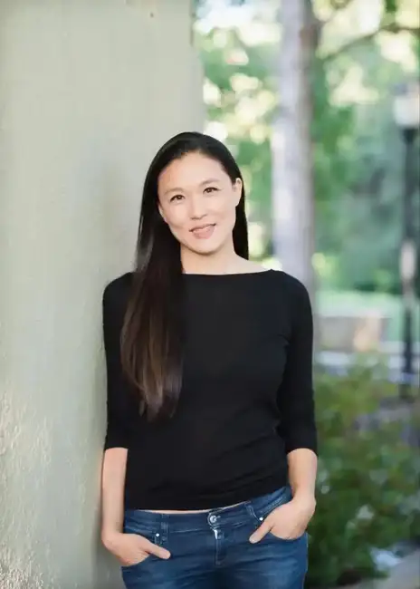 Solana基金会主席Lily专访：揭秘AI代理、Memecoin及与美政府合作内幕