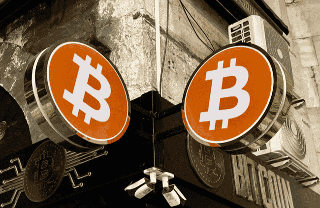 比特币储备公司毒杠杆：庞氏狂欢下的金融末日倒计时！