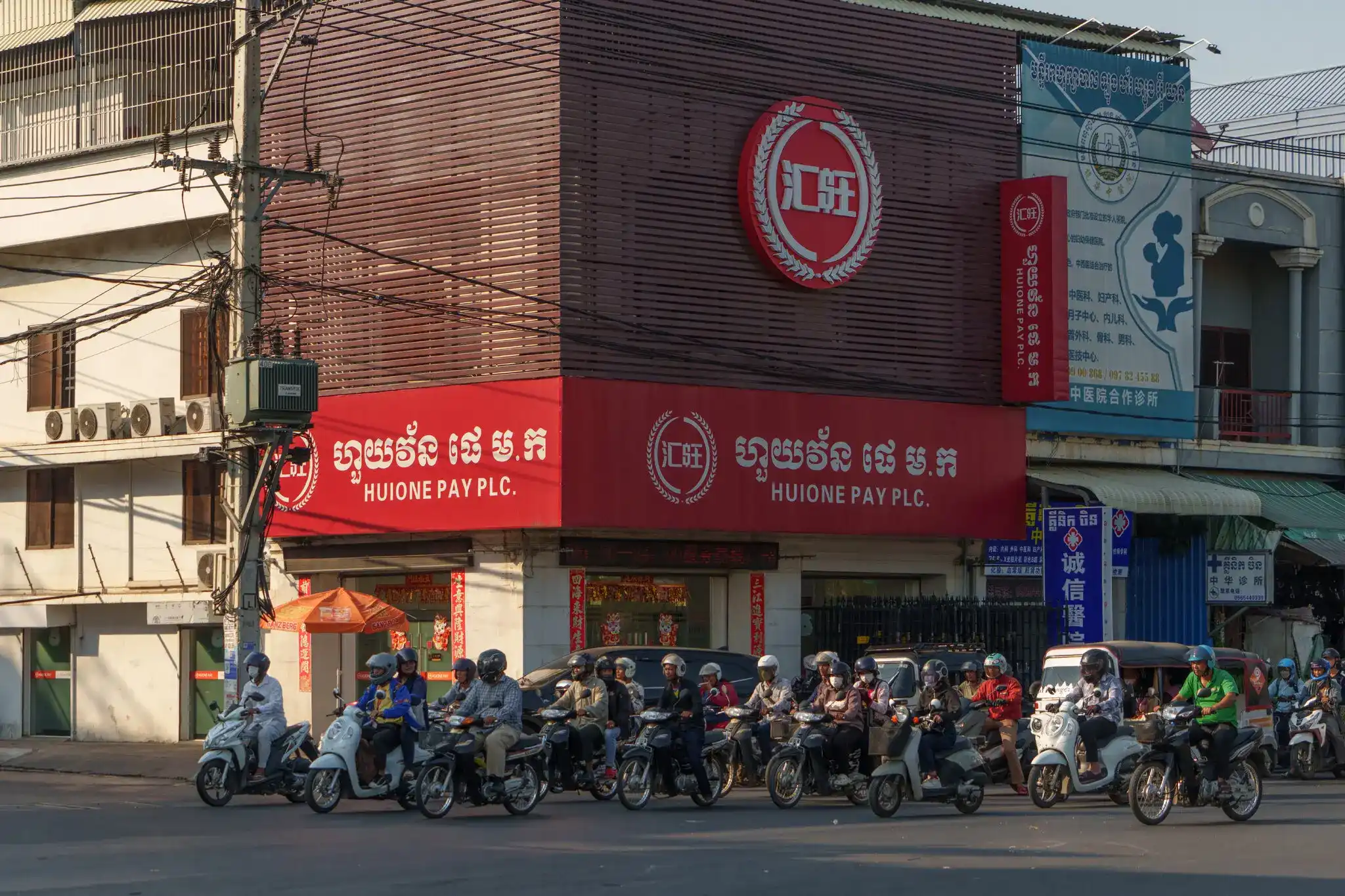 280亿美元黑钱是如何在加密行业洗白的？