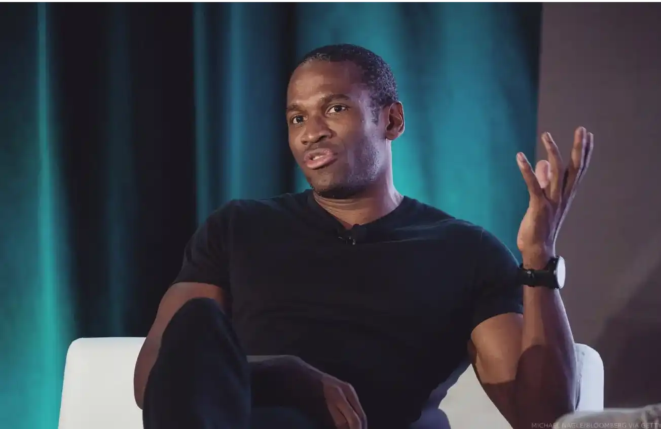 BitMEX创始人Arthur Hayes预言MON将暴跌99%,与Monad团队爆发激烈论战