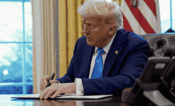 特朗普重磅发布2025国家安全战略:AI与量子技术成核心,加密货币遭冷遇