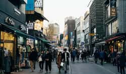 韩国散户疯狂抄底！BitMine股价暴跌80%仍获14亿美元加仓，以太坊囤积战略引热议