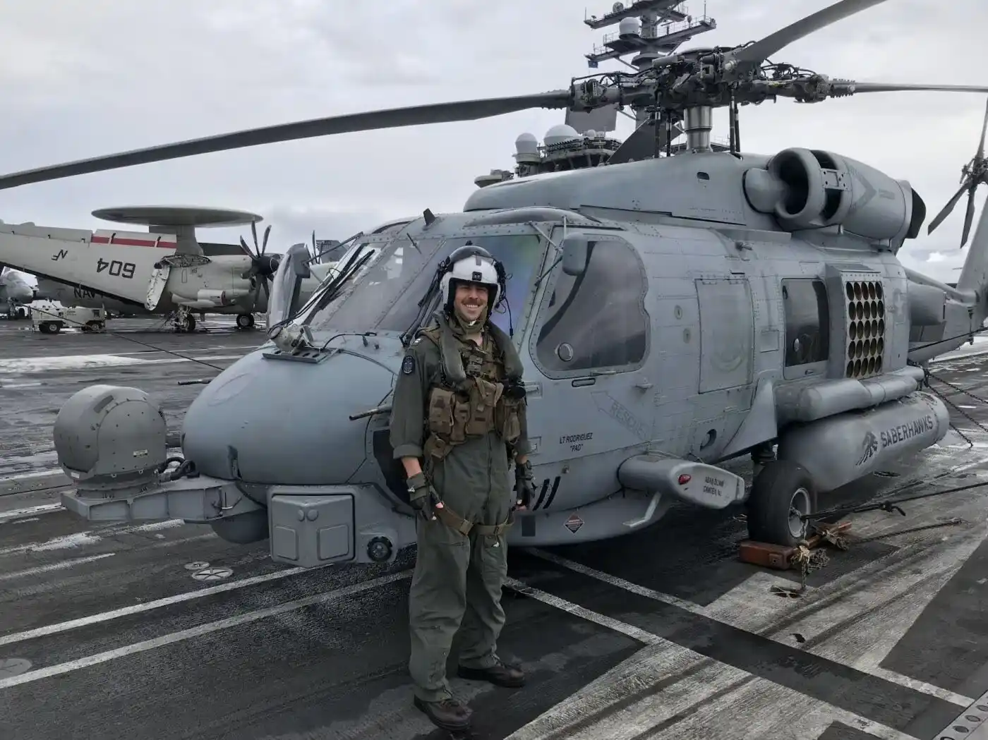 美军航母变身华尔街:官兵疯狂炒币炒股内幕曝光