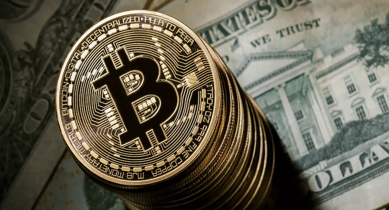 比特币连涨5日破10.5万美元！ETF狂吸13亿美元引爆避险行情，牛市能否持续？