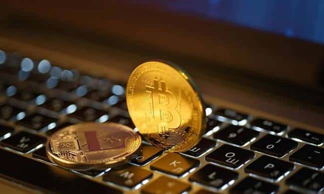 比特币9.9万套牢盘警报拉响，ETH2800成关键生死线，历史或将重演？