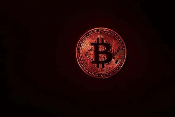 周末加密市场大地震：史上最大单日爆仓内幕解析！