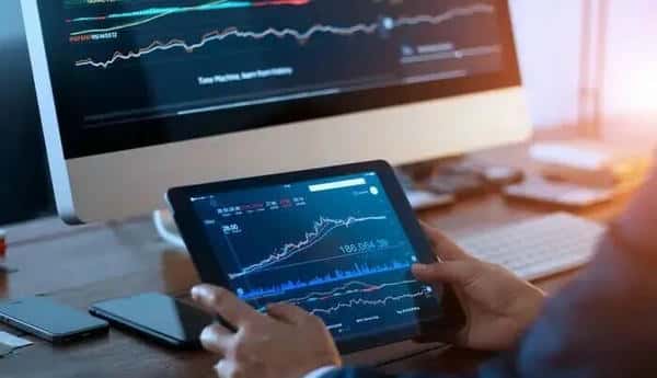 12月1日加密货币黑色星期五：比特币暴跌8.8万、以太坊失守2900美元真相