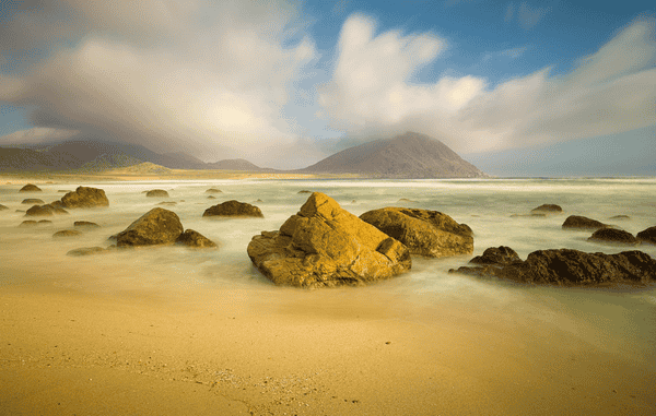 比特币暴涨突破9.3万美元！以太坊Fusaka升级引爆加密货币市场