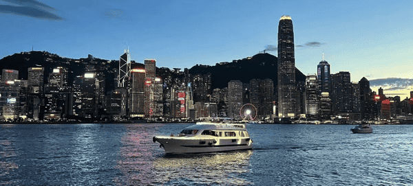 2025美联储终极降息夜：比特币狂飙9.5万、以太坊暴拉3400！行情即将巨震