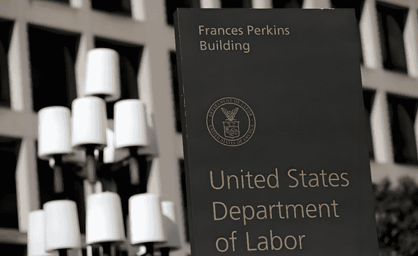 突发!比特币暴力反弹3000点 美联储放话引爆市场:牛市重启还是诱多陷阱?|12月12日决战关键位