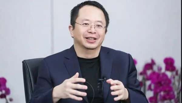 突发！360前高管深夜爆料：周鸿祎游戏业务造假数十亿证据将全网曝光，股价瞬间暴跌5%