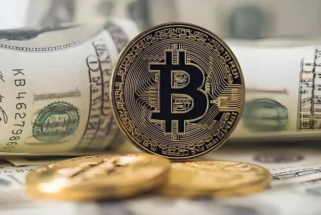 突发！美航母压境中东引爆币圈地震：比特币单日暴跌7% 17万人爆仓