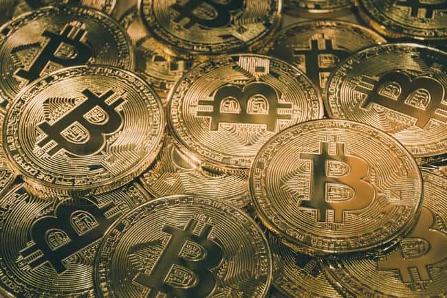 2026年3月比特币狂飙突破7.5万美元！13万人爆仓背后暗藏牛市信号