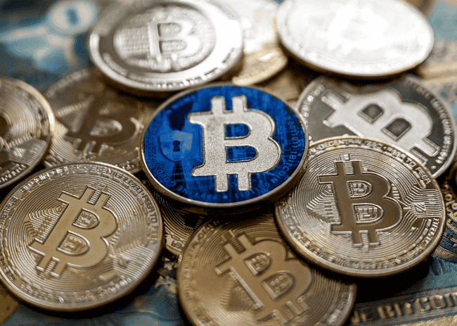 比特币惊险跳水7.1万关口：市场进入残酷重新定价周期