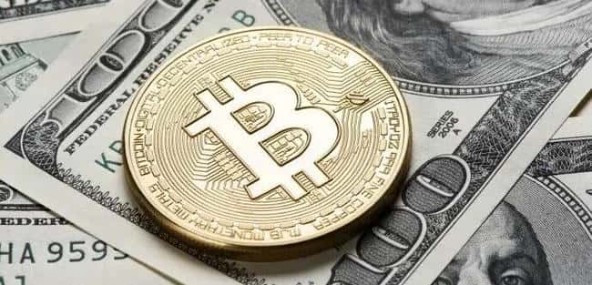 比特币68000美元生死线:地缘冲突+ETF资金外流下的币圈大考