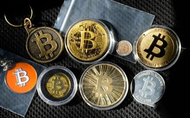 比特币机构持仓分析:IBIT、FBTC、GBTC主导市场,机构参与度持续提升