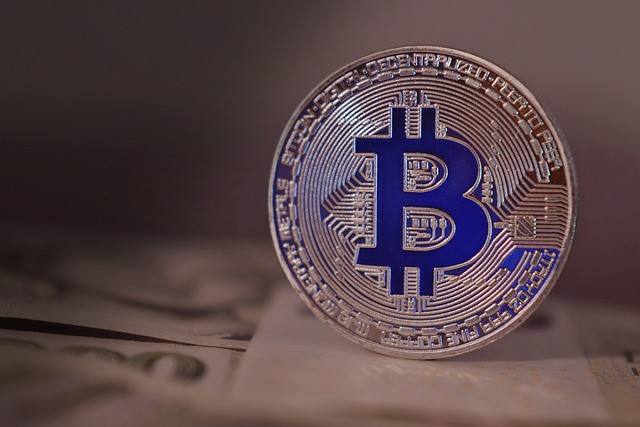 币圈赚百万的三种途径：稳健投资、技术深耕与运气判断