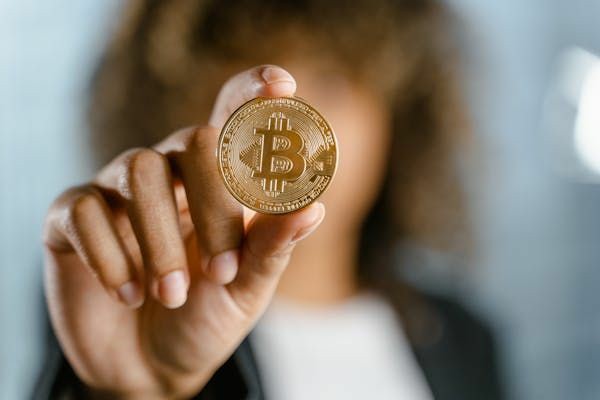 比特币创新高后震荡,狗狗币因马斯克支付消息上涨