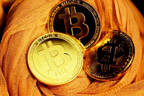 超级金狗崛起的四大特征:从PEPE到BOME的成功之道