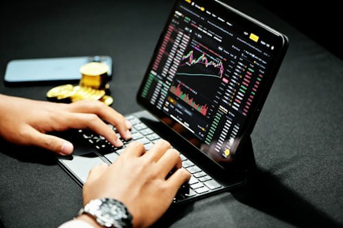 Ripple官司现曙光,XRP逆势上涨突破2.5美元,能否冲刺3美元?