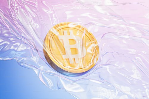 比特币蓄势待发:倒头肩形态预示潜在上涨至8万美元