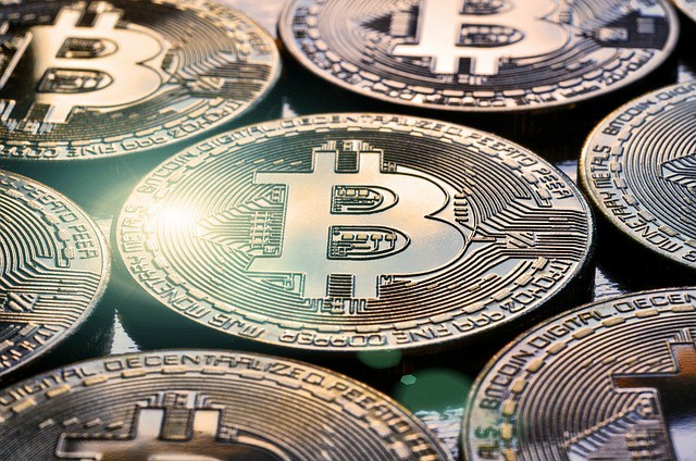 比特币剧烈震荡与以太坊ETF即将推出,市场动态一览