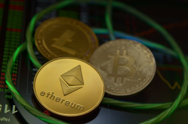美国11月通胀符合预期,金融市场反应多元:美股分化、加密货币反弹
