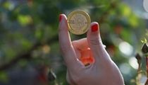 巴菲特间接涉足比特币：Nubank投资背后的金融新风向
